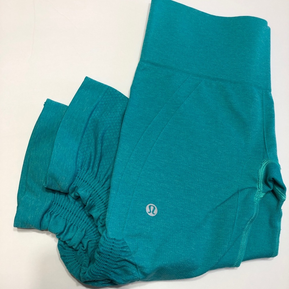 Lululemon Athletica In The Flow II Crop Teal Size 6